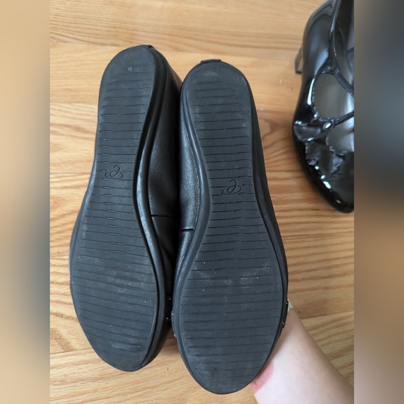 Black Vegan Leather Flats with Bow Detail - Picture 3 of 3